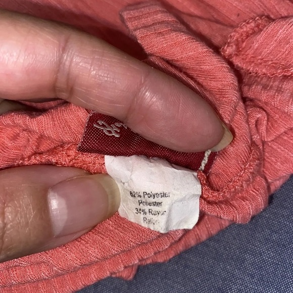 fashion magazine peach top - Picture 7 of 7